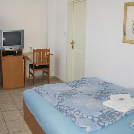 Nadix Panzio Bed & Breakfast Debreţin Cameră foto