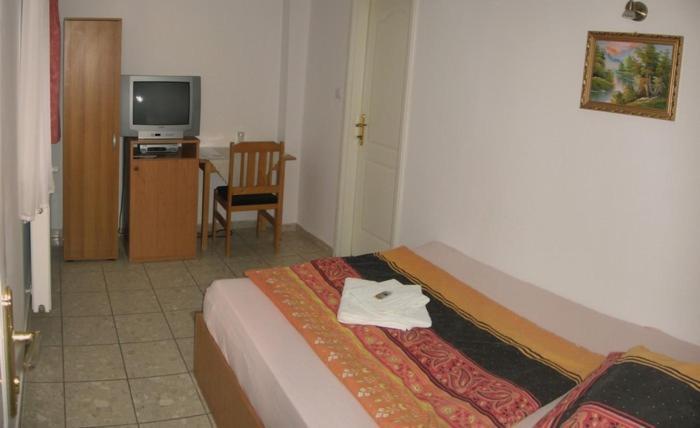 Nadix Panzio Bed & Breakfast Debreţin Cameră foto