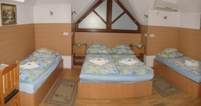 Nadix Panzio Bed & Breakfast Debreţin Cameră foto